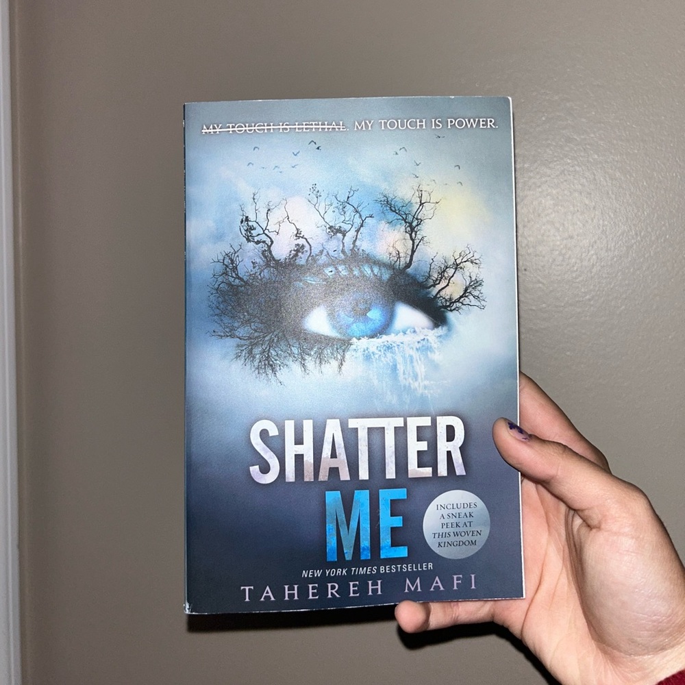 Shatter me book